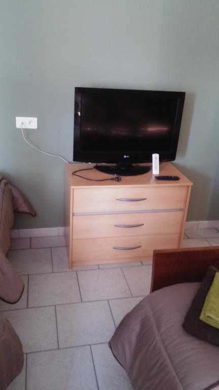 Chambres D'Hotes Les Maisses Mison Exterior foto